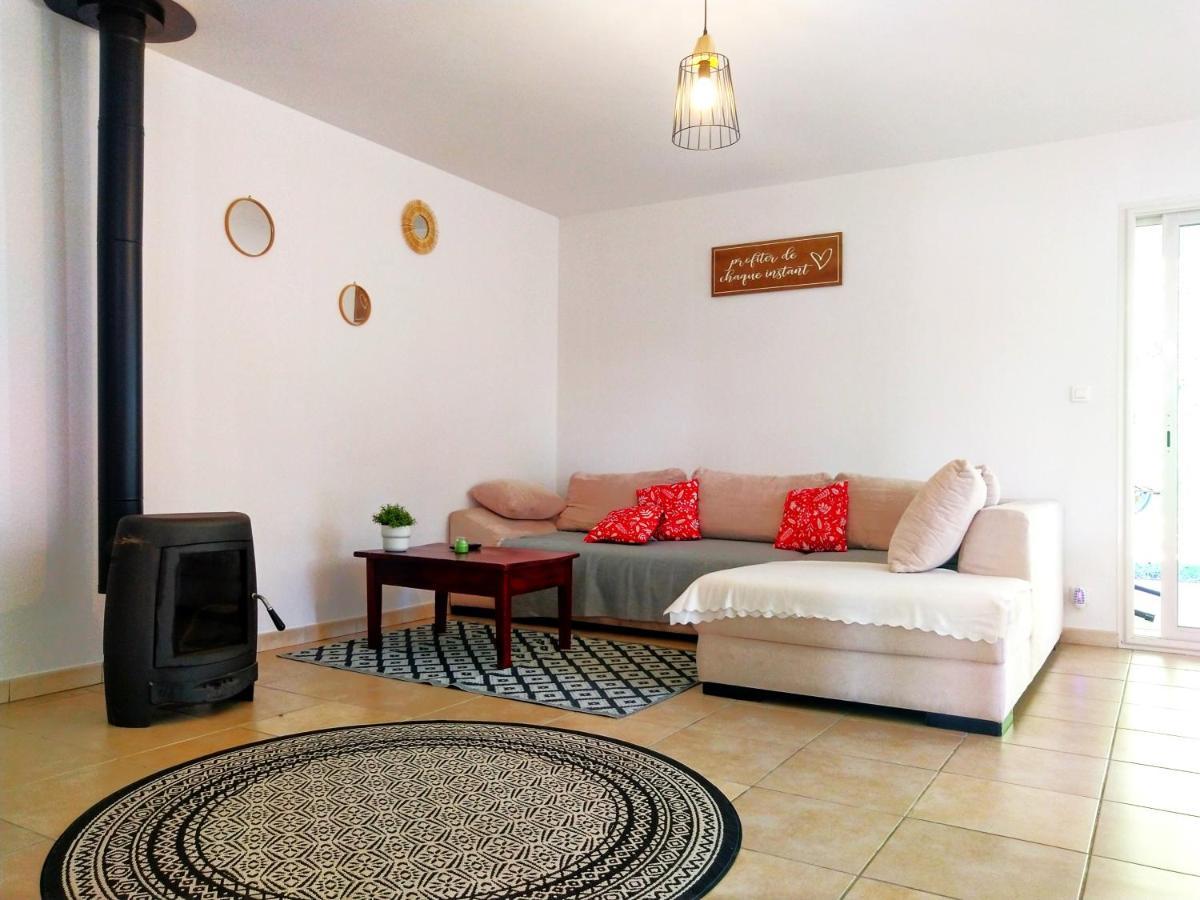 Casa de Férias Le Parc Jean Edouard - Avec Jacuzzi Prive - Superbe 4 - 9 Couchages - 6 Lits - Poele - Parking - Climatisation Reversible- Terrasse Ombragee Et Grand Jardin