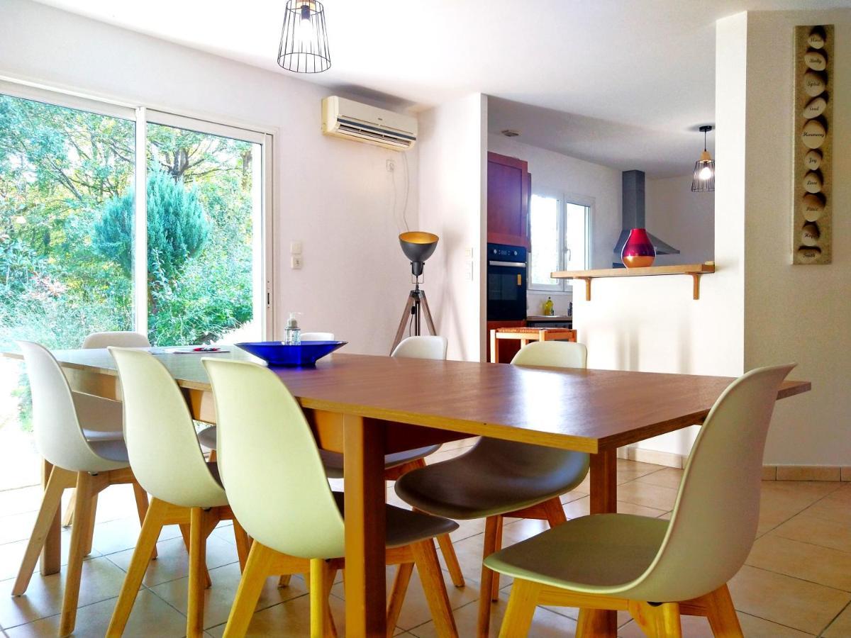 Le Parc Jean Edouard - Avec Jacuzzi Prive - Superbe 4 - 9 Couchages - 6 Lits - Poele - Parking - Climatisation Reversible- Terrasse Ombragee Et Grand Jardin