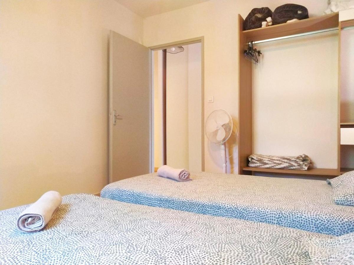 Le Parc Jean Edouard - Avec Jacuzzi Prive - Superbe 4 - 9 Couchages - 6 Lits - Poele - Parking - Climatisation Reversible- Terrasse Ombragee Et Grand Jardin *