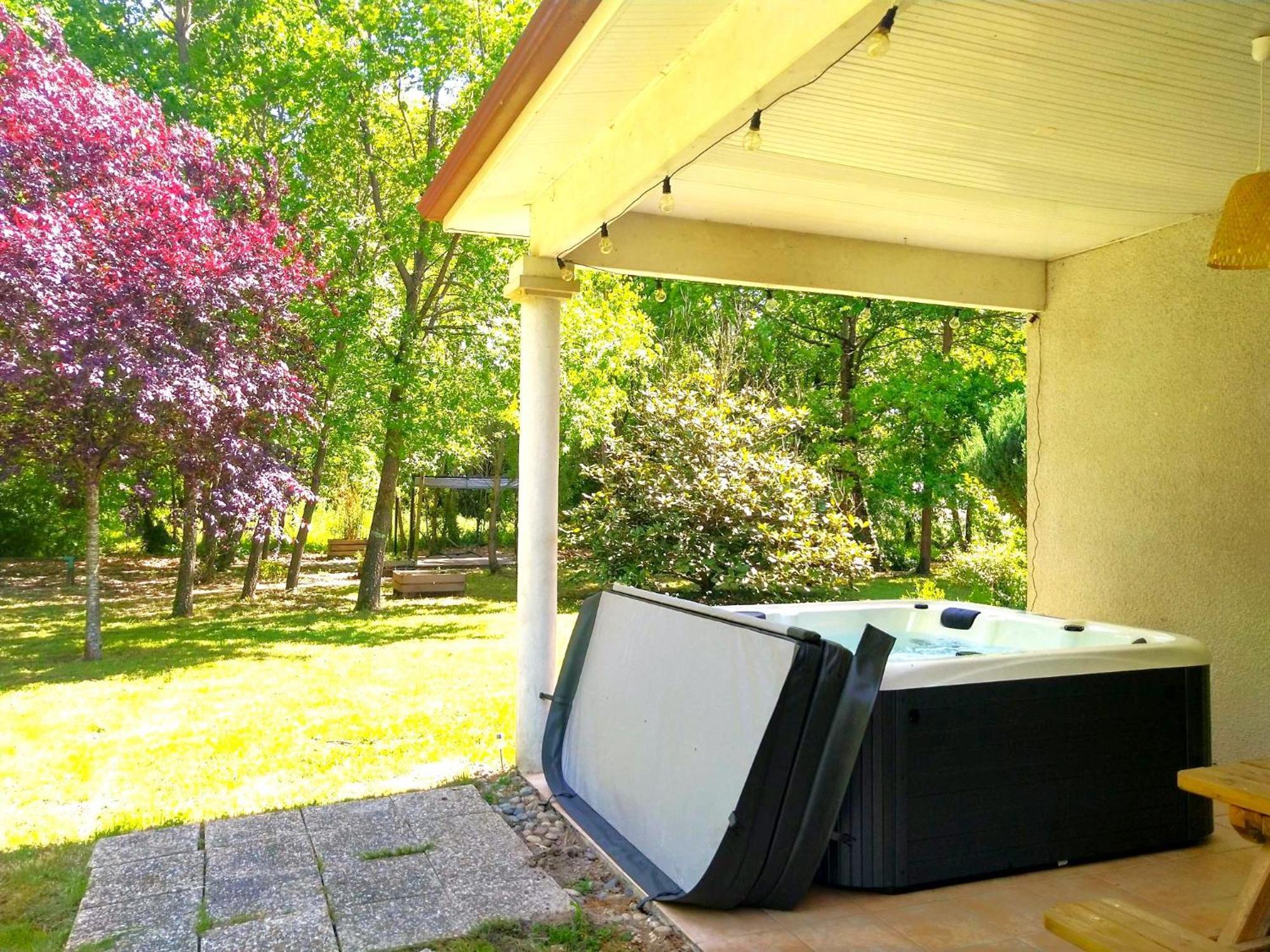 Le Parc Jean Edouard - Avec Jacuzzi Prive - Superbe 4 - 9 Couchages - 6 Lits - Poele - Parking - Climatisation Reversible- Terrasse Ombragee Et Grand Jardin Vakantiehuis *
