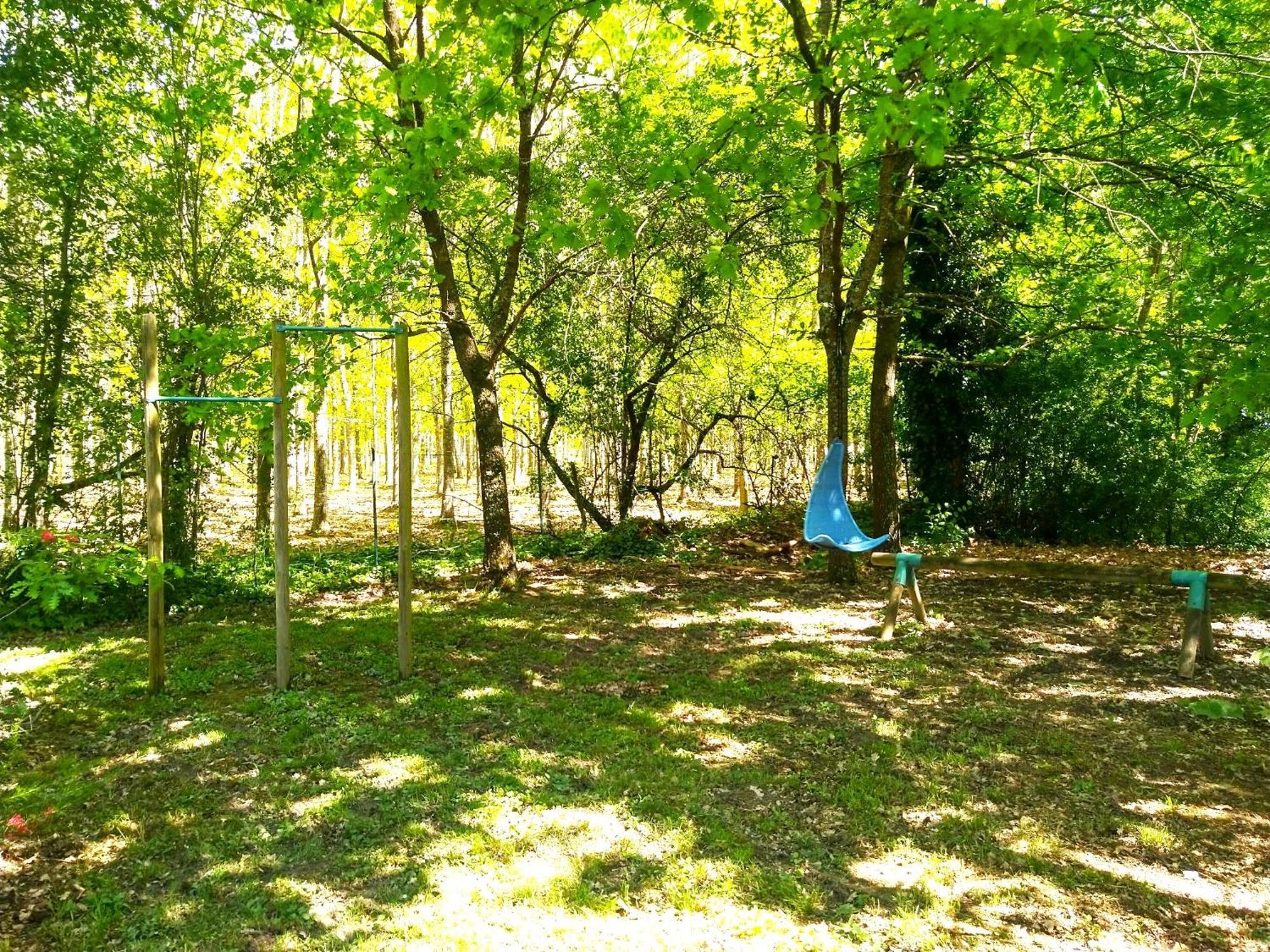 Vakantiehuis Le Parc Jean Edouard - Avec Jacuzzi Prive - Superbe 4 - 9 Couchages - 6 Lits - Poele - Parking - Climatisation Reversible- Terrasse Ombragee Et Grand Jardin Montech