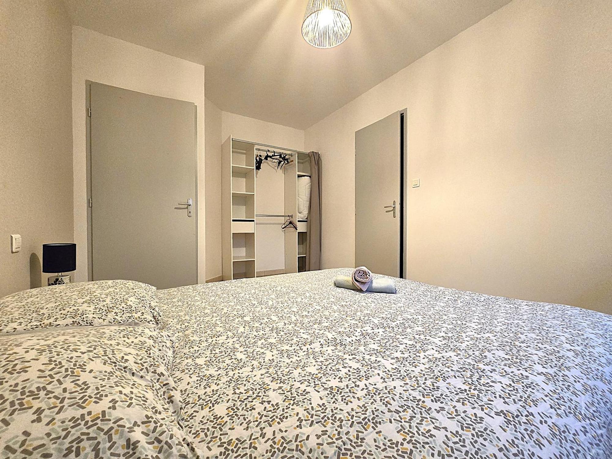 Le Parc Jean Edouard - Avec Jacuzzi Prive - Superbe 4 - 9 Couchages - 6 Lits - Poele - Parking - Climatisation Reversible- Terrasse Ombragee Et Grand Jardin * Montech