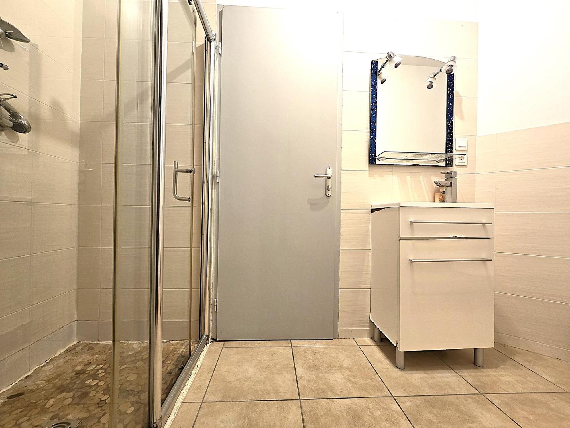 Vakantiehuis Le Parc Jean Edouard - Avec Jacuzzi Prive - Superbe 4 - 9 Couchages - 6 Lits - Poele - Parking - Climatisation Reversible- Terrasse Ombragee Et Grand Jardin