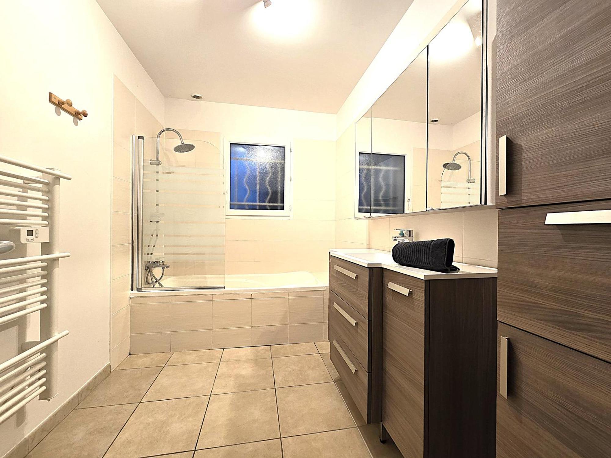 Le Parc Jean Edouard - Avec Jacuzzi Prive - Superbe 4 - 9 Couchages - 6 Lits - Poele - Parking - Climatisation Reversible- Terrasse Ombragee Et Grand Jardin Vakantiehuis *