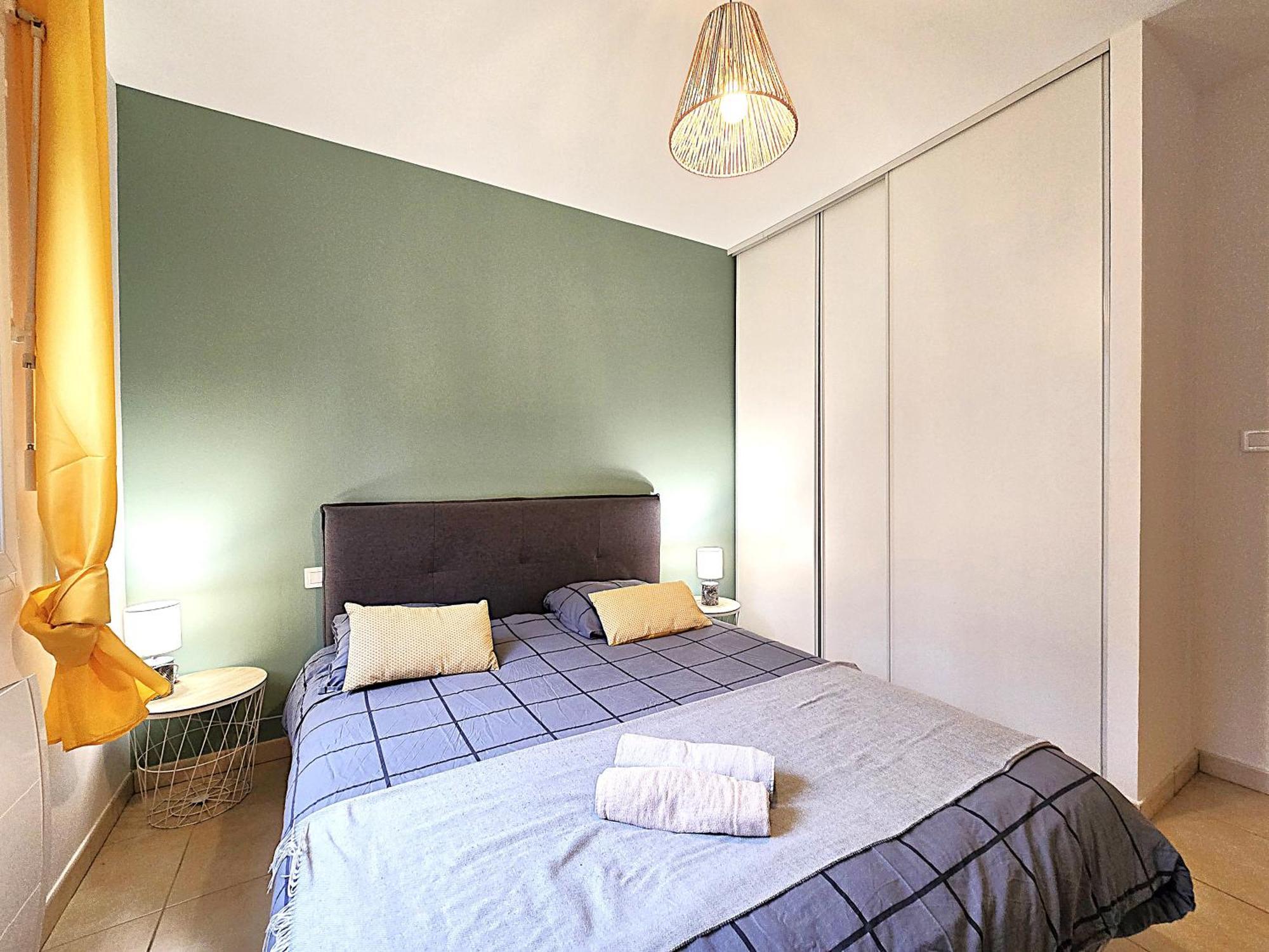 Le Parc Jean Edouard - Avec Jacuzzi Prive - Superbe 4 - 9 Couchages - 6 Lits - Poele - Parking - Climatisation Reversible- Terrasse Ombragee Et Grand Jardin * Montech